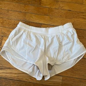 Lululemon Hotty Hot Short 2.5”